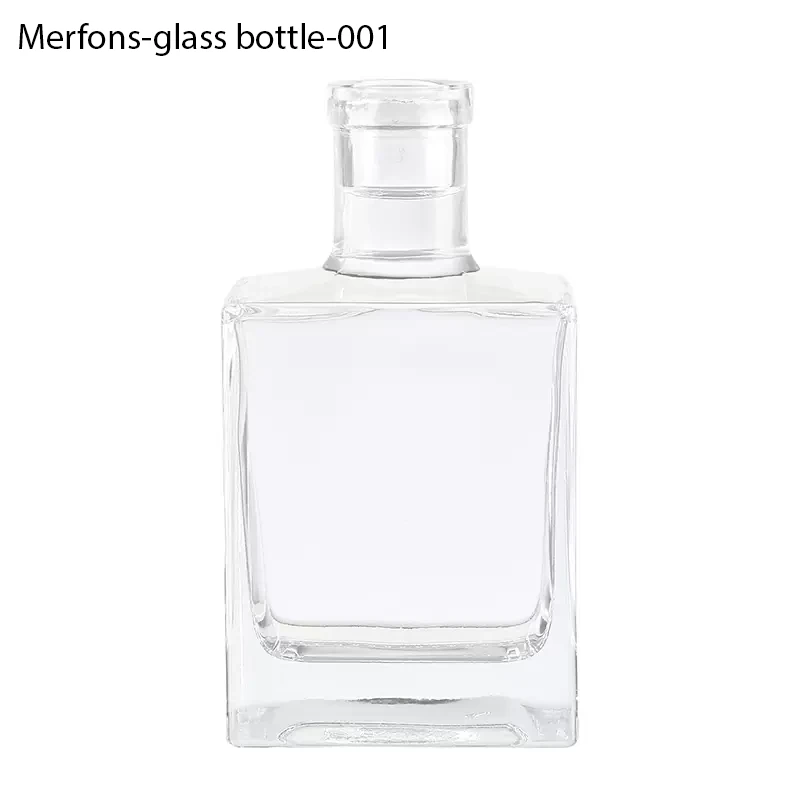Luxury Modern Design 500ml Crystal Square Bottle for Vodka Gin With an 850g Thick Base and Premium Bar Top Finish